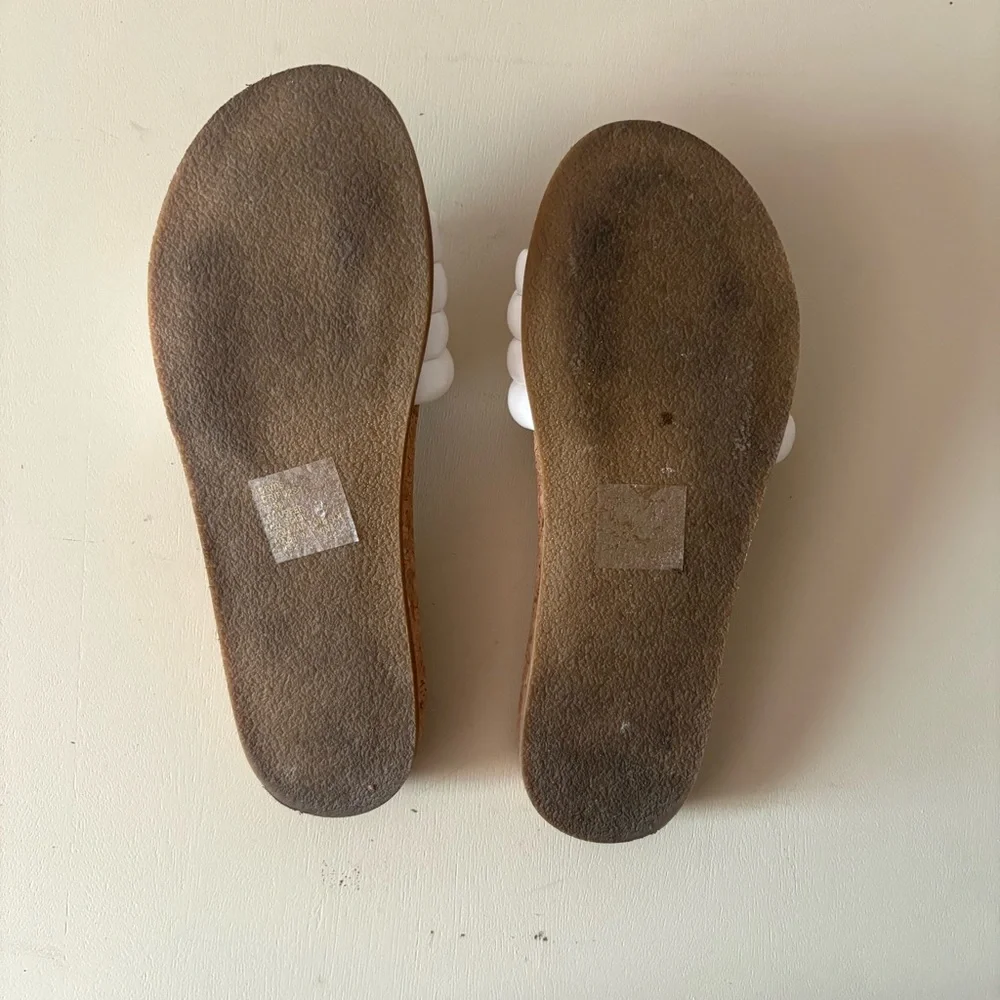 Steve Madden Minimalist White Slide Sandals